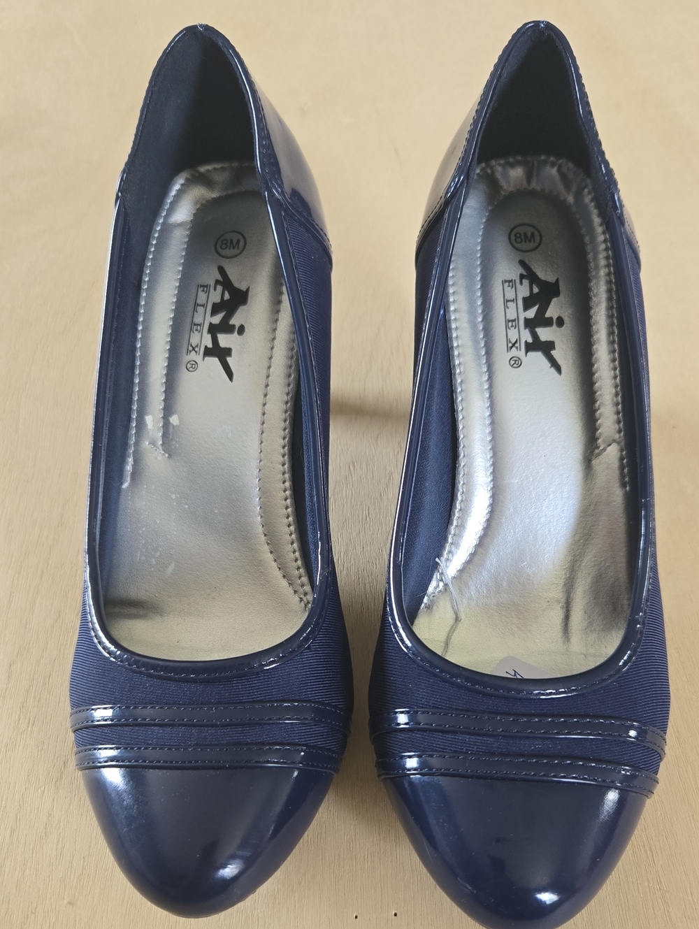 Air Flex "Julia" Round Toe Pump Stretch Body Patent Leather Accents Navy Office